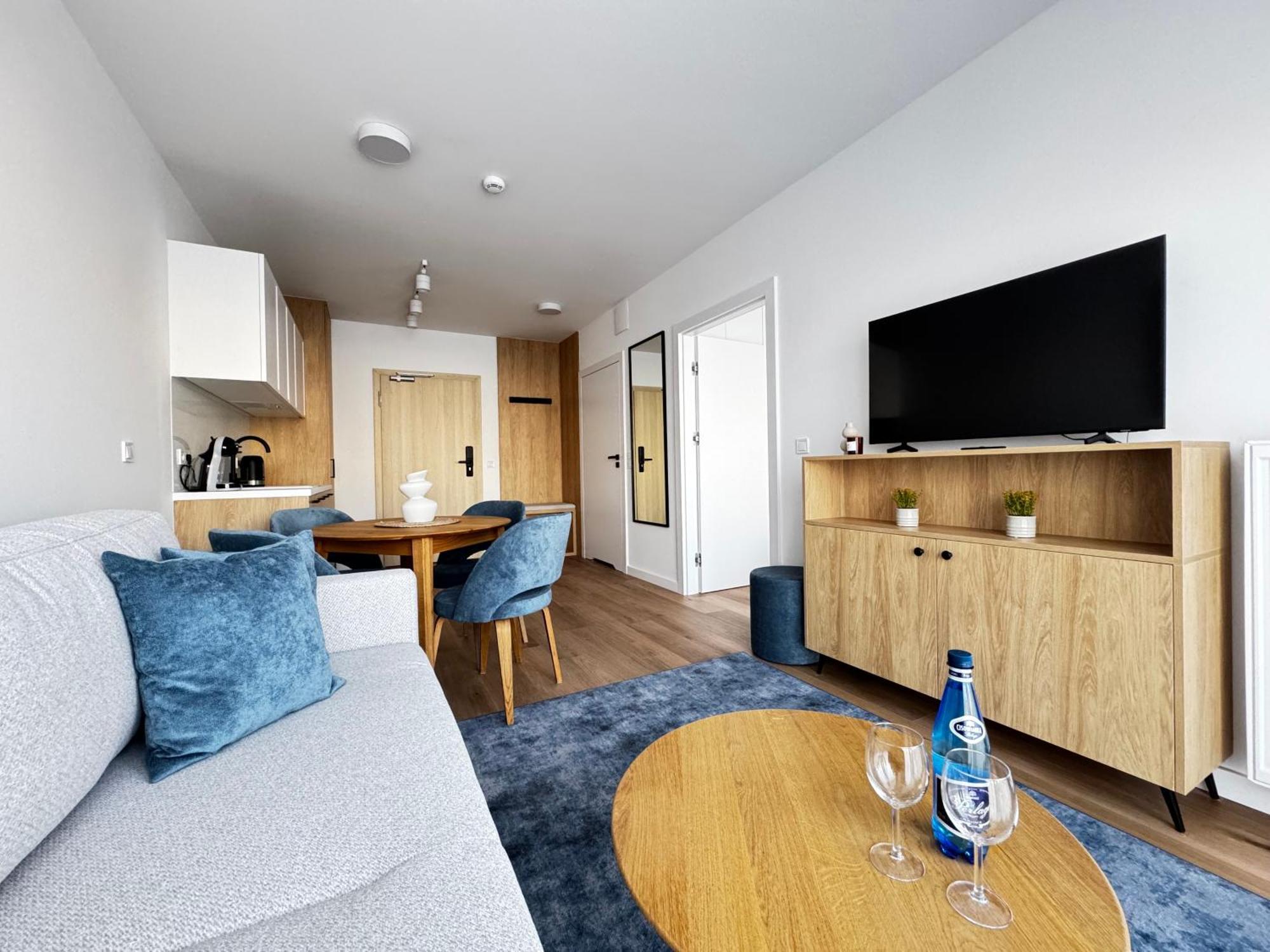 Aparthotel Anchoria Holiday Honest-Serwis Mechelinki Exterior photo