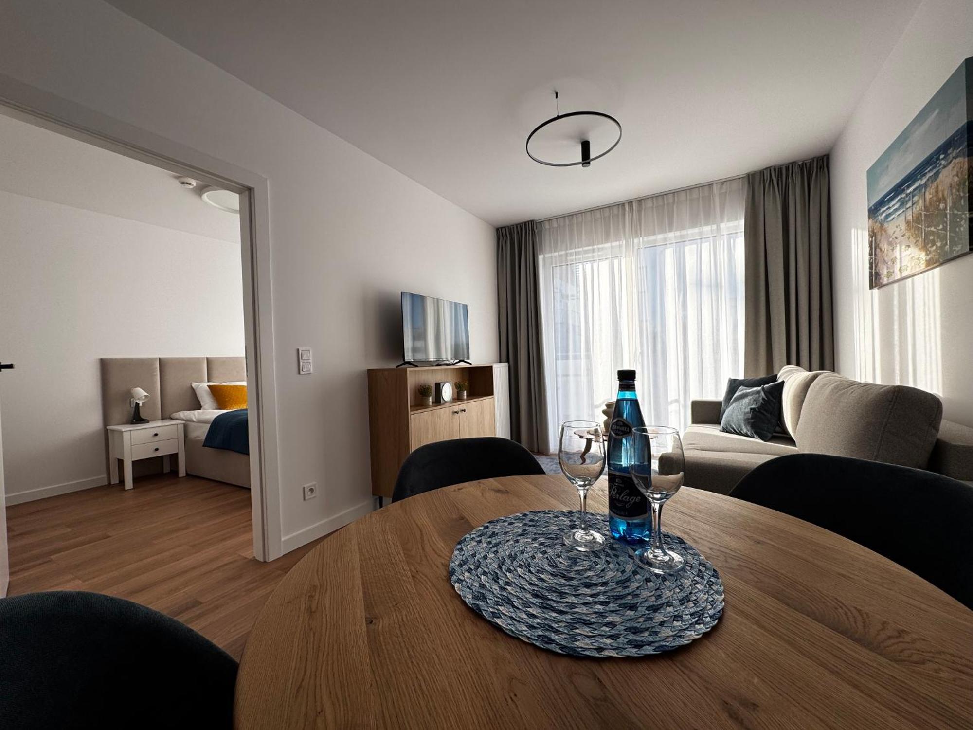 Aparthotel Anchoria Holiday Honest-Serwis Mechelinki Exterior photo